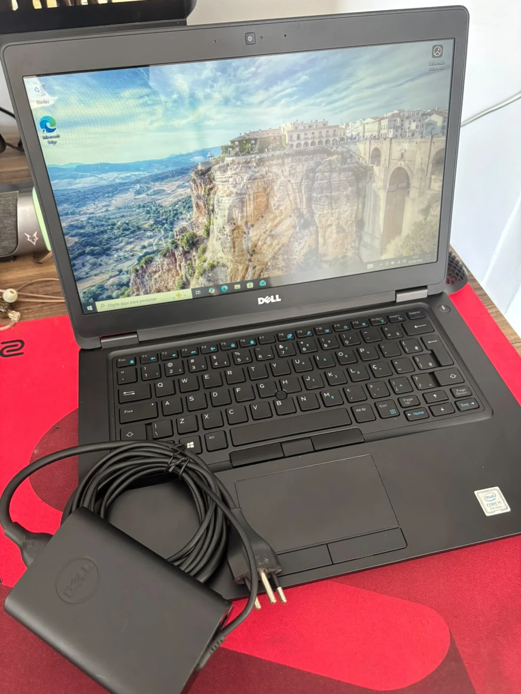 Notebook comercializado pela GalattiTech